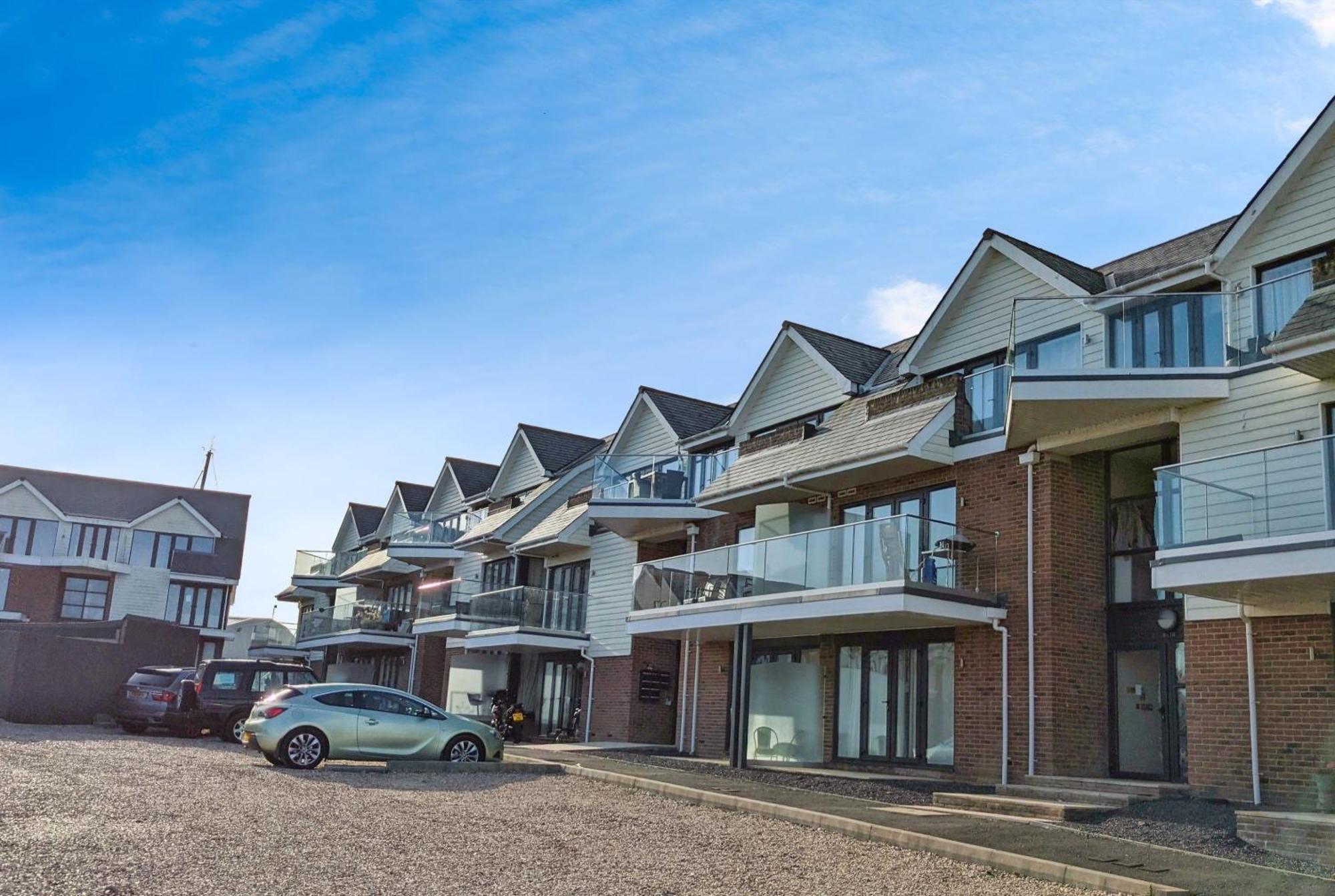 Folly View Villa Нюпорт Екстериор снимка